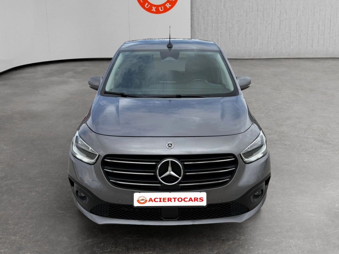 Mercedes Clase T 180 d 2023 Diésel Gris / Plata - Vista principal