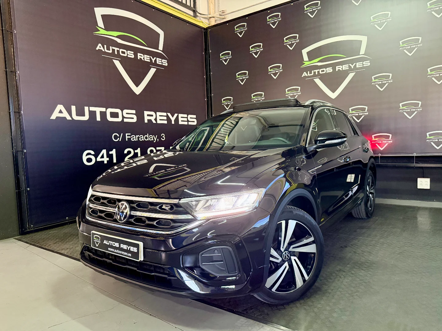 Volkswagen T-Roc R-Line 2.0 TDI 110kW (150CV) 2023 Diésel Negro - Vista principal