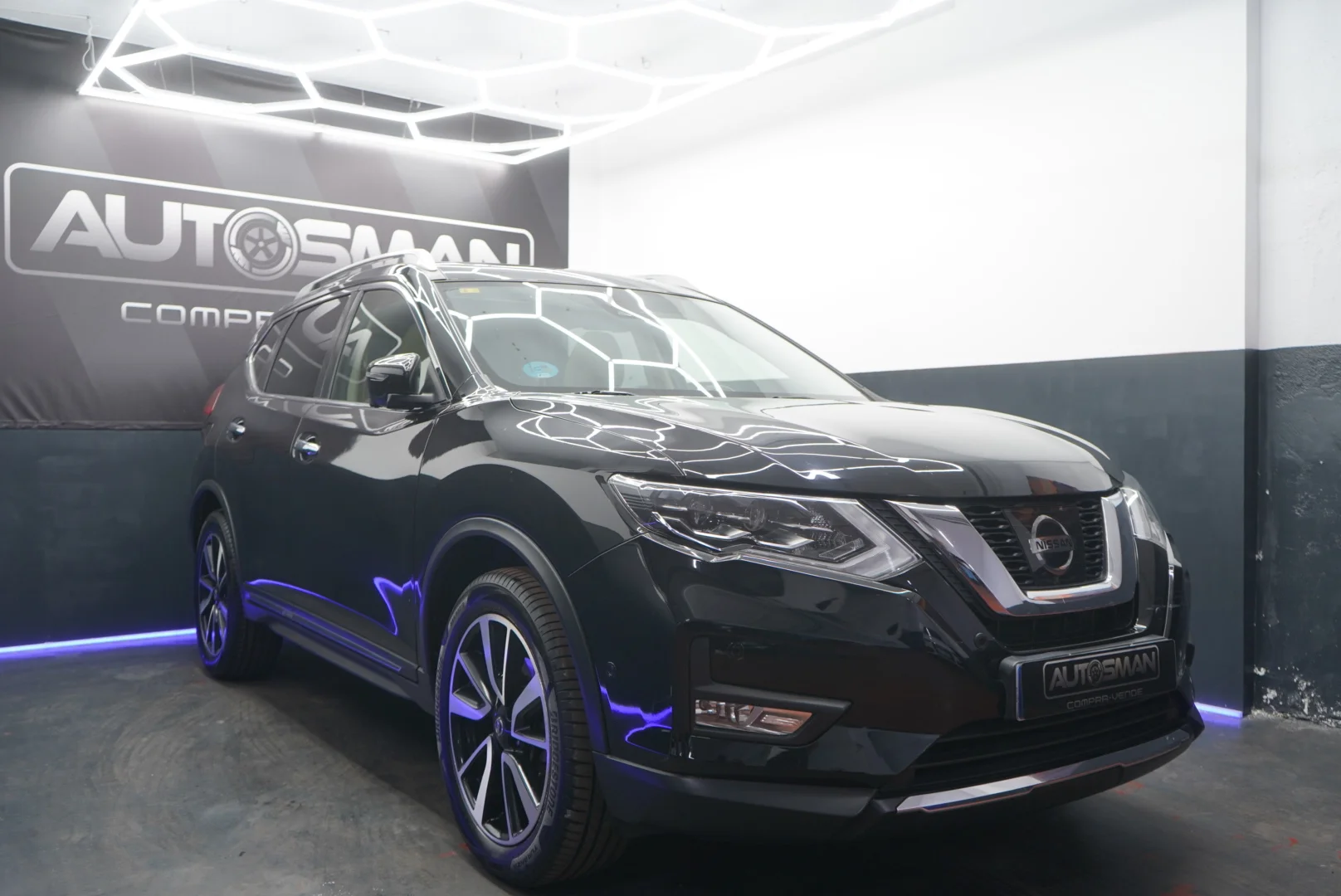 NISSAN X-TRAIL dCi 96kW130 CV Xtronic NCONNECTA 2018 Diésel Negro - Interior