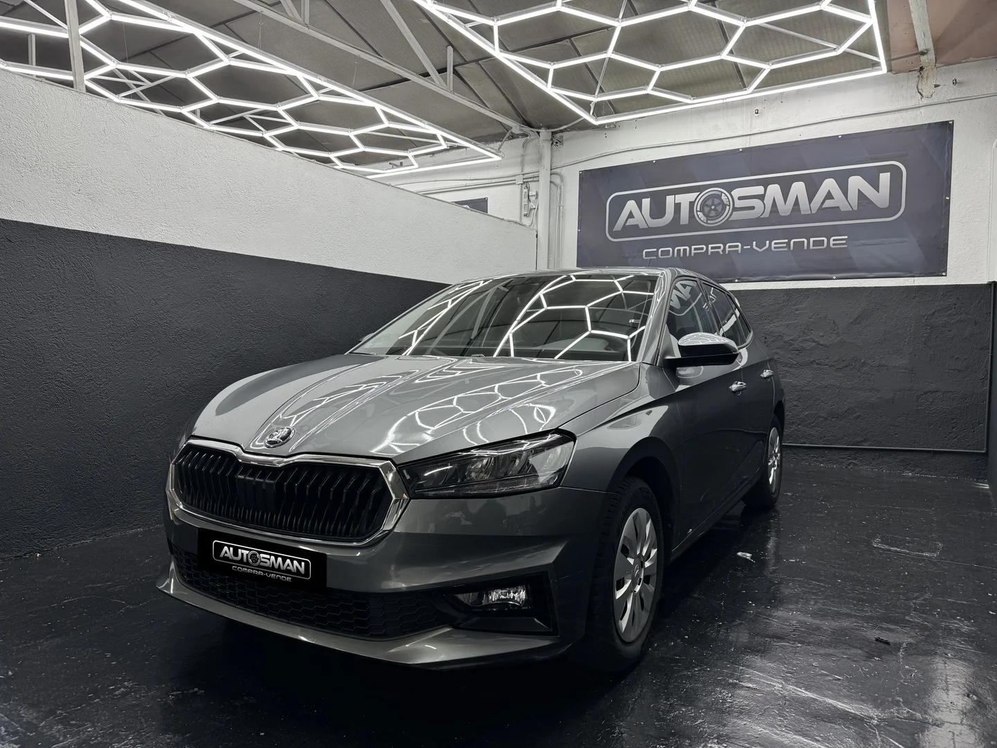 ŠKODA Fabia selection 2024 Gasolina - Vista lateral