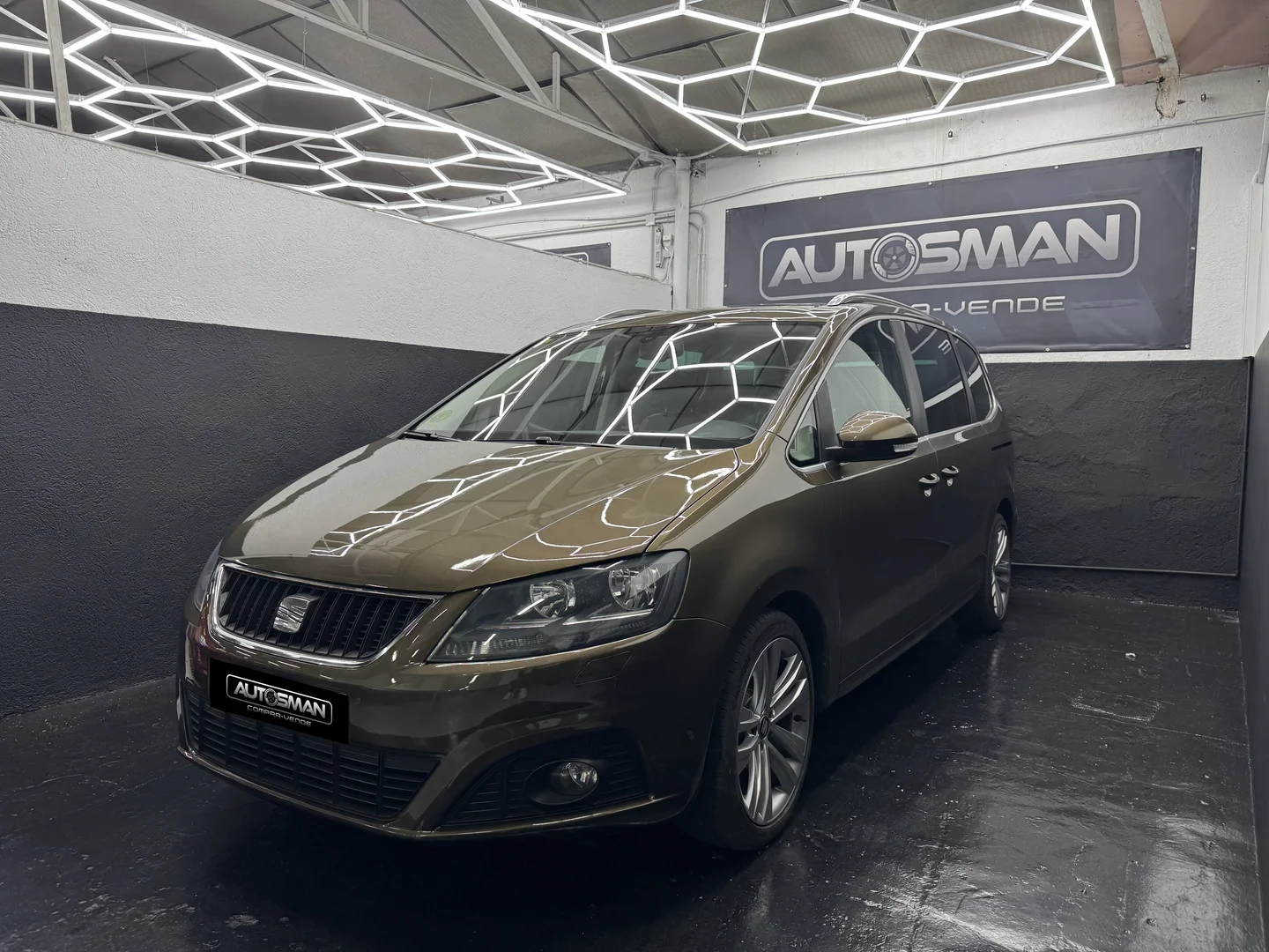 SEAT ALHAMBRA 2.0 TSI 200 CV DSG Style 2011 Gasolina Marron - Vista lateral
