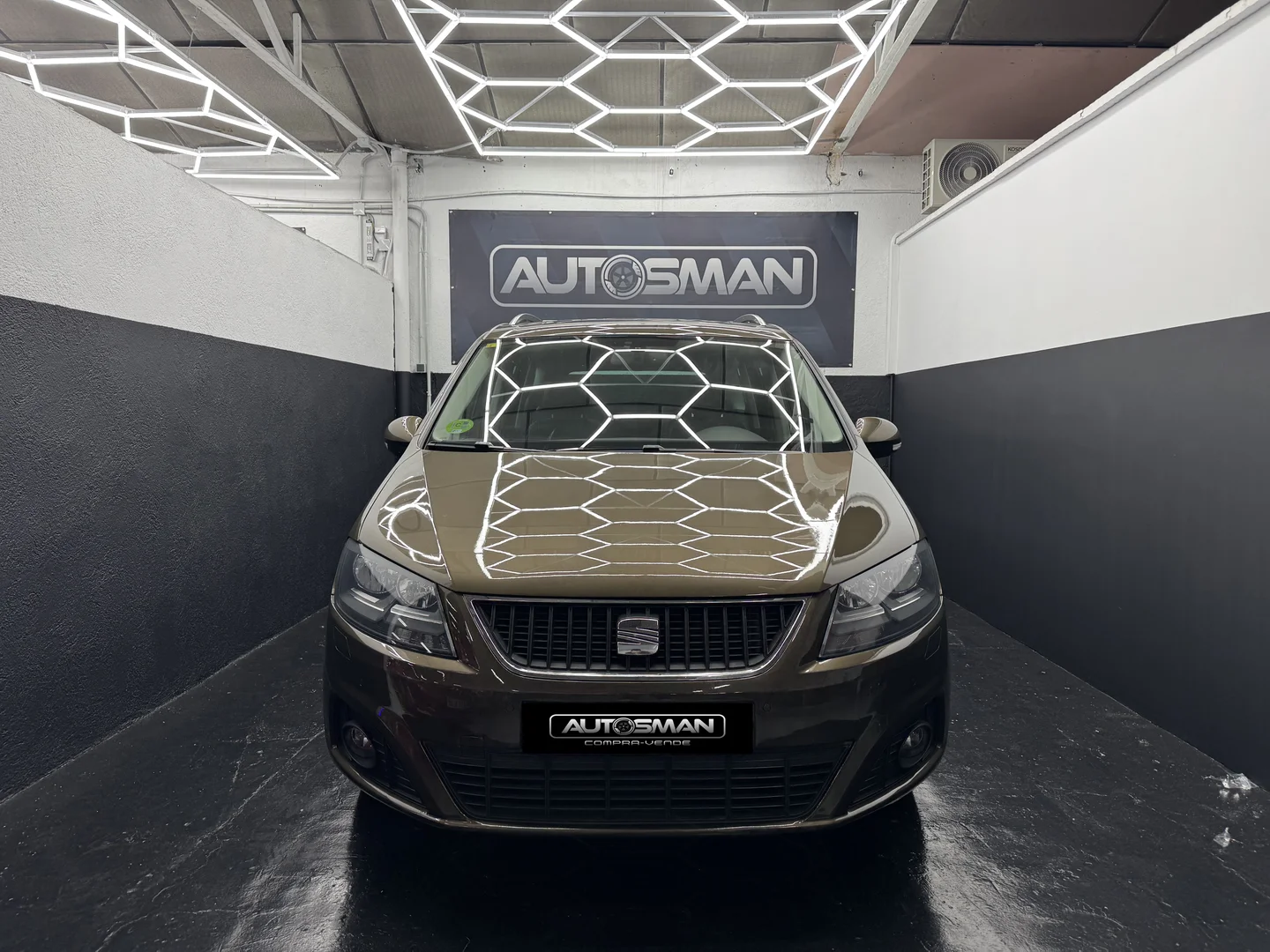 SEAT ALHAMBRA 2.0 TSI 200 CV DSG Style 2011 Gasolina Marron - Interior