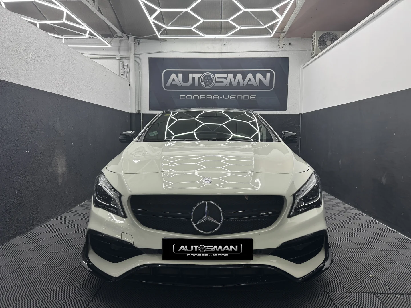 MERCEDES-BENZ CLA 45 CLA 45 4MATIC 2016 Gasolina Blanco - Vista lateral