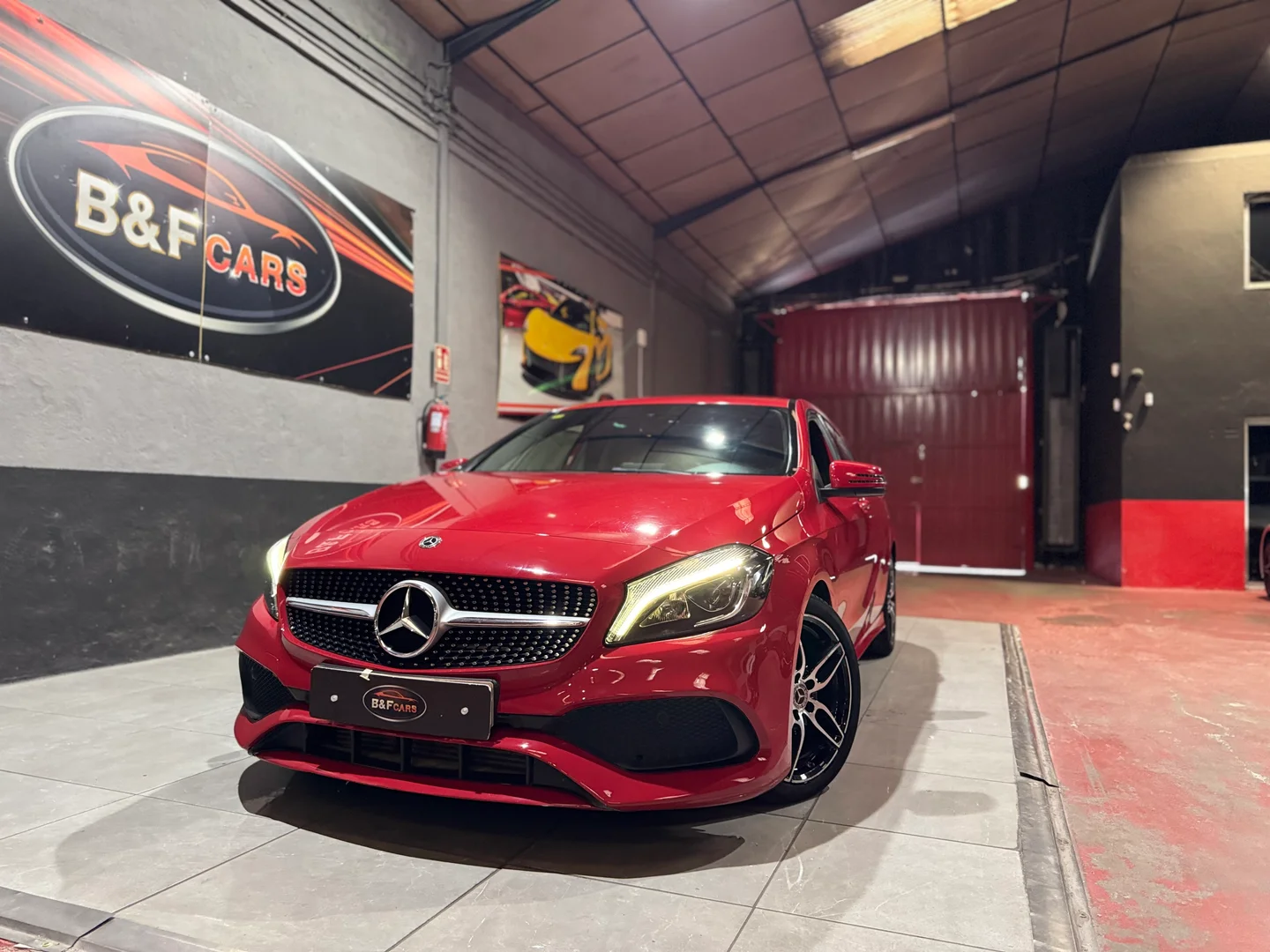 Mercedes-Benz Clase A A 200 d 2018 Diésel Rojo - Vista principal