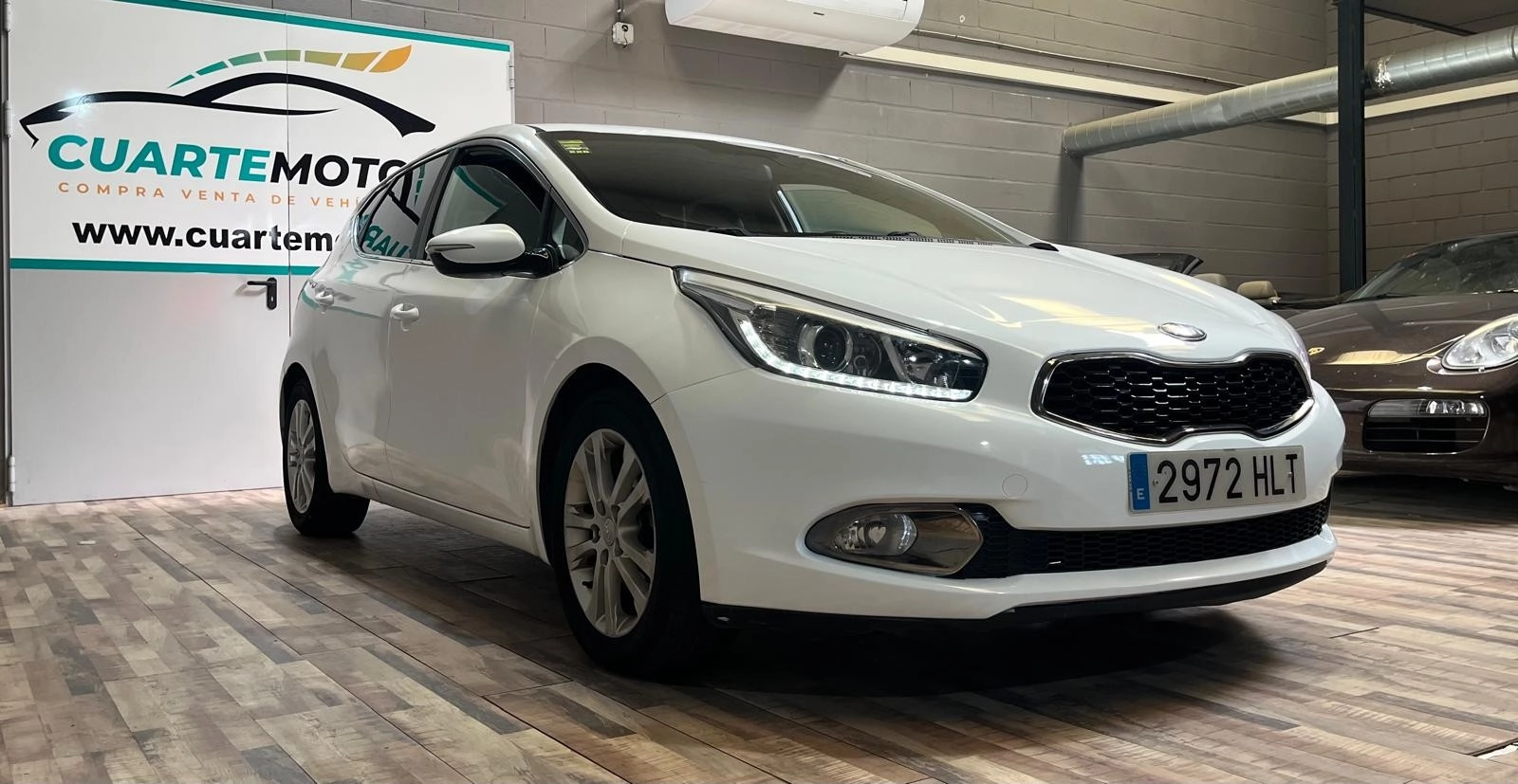 KIA cee'd 1.4 CVVT 100cv Drive 2012 Gasolina Blanco - Vista principal