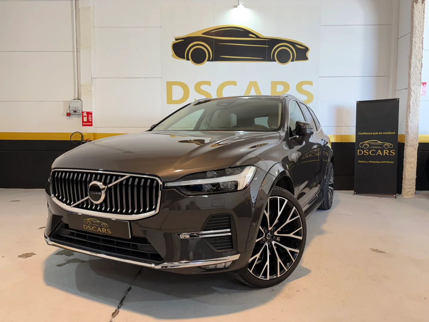 VOLVO XC60 Inscription auto AWD 2022 Diésel Pine Grey - Vista principal