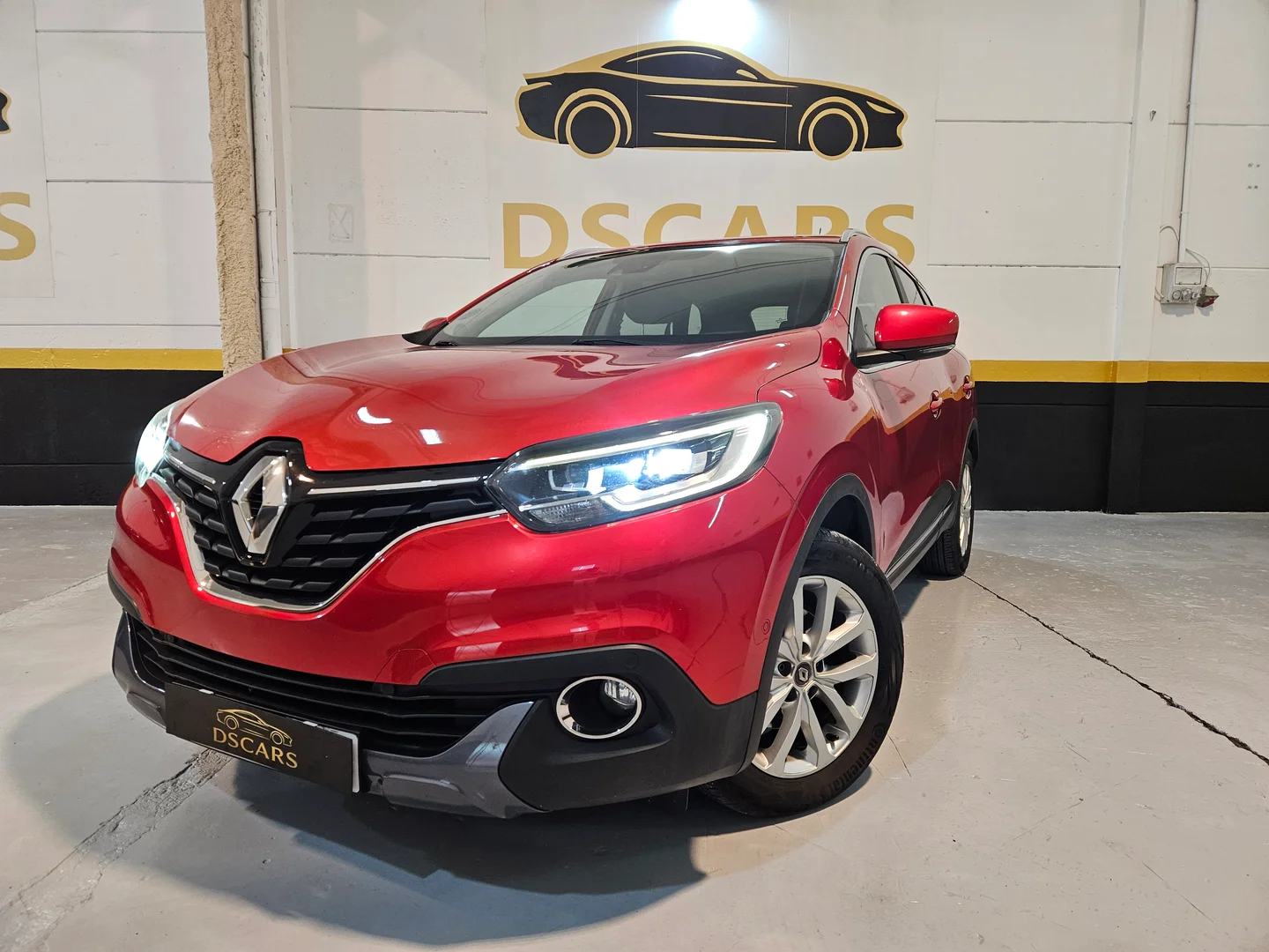 RENAULT KADJAR 1.6 2016 Diésel Rojo - Vista principal
