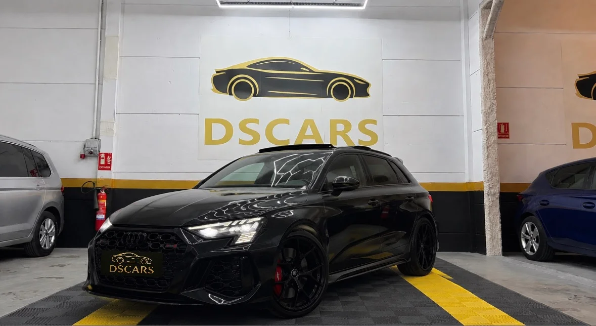 Audi A3 RS3 Sportback TFSI 294kW quattro S tron 2023 Gasolina Negro - Vista principal