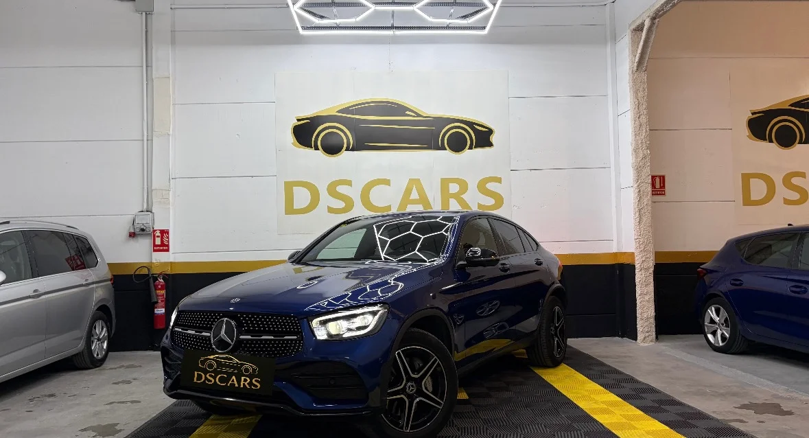 Mercedes-Benz GLC Coupé GLC 300 de 4MATIC 2020 Híbrido enchufable Azul - Vista principal