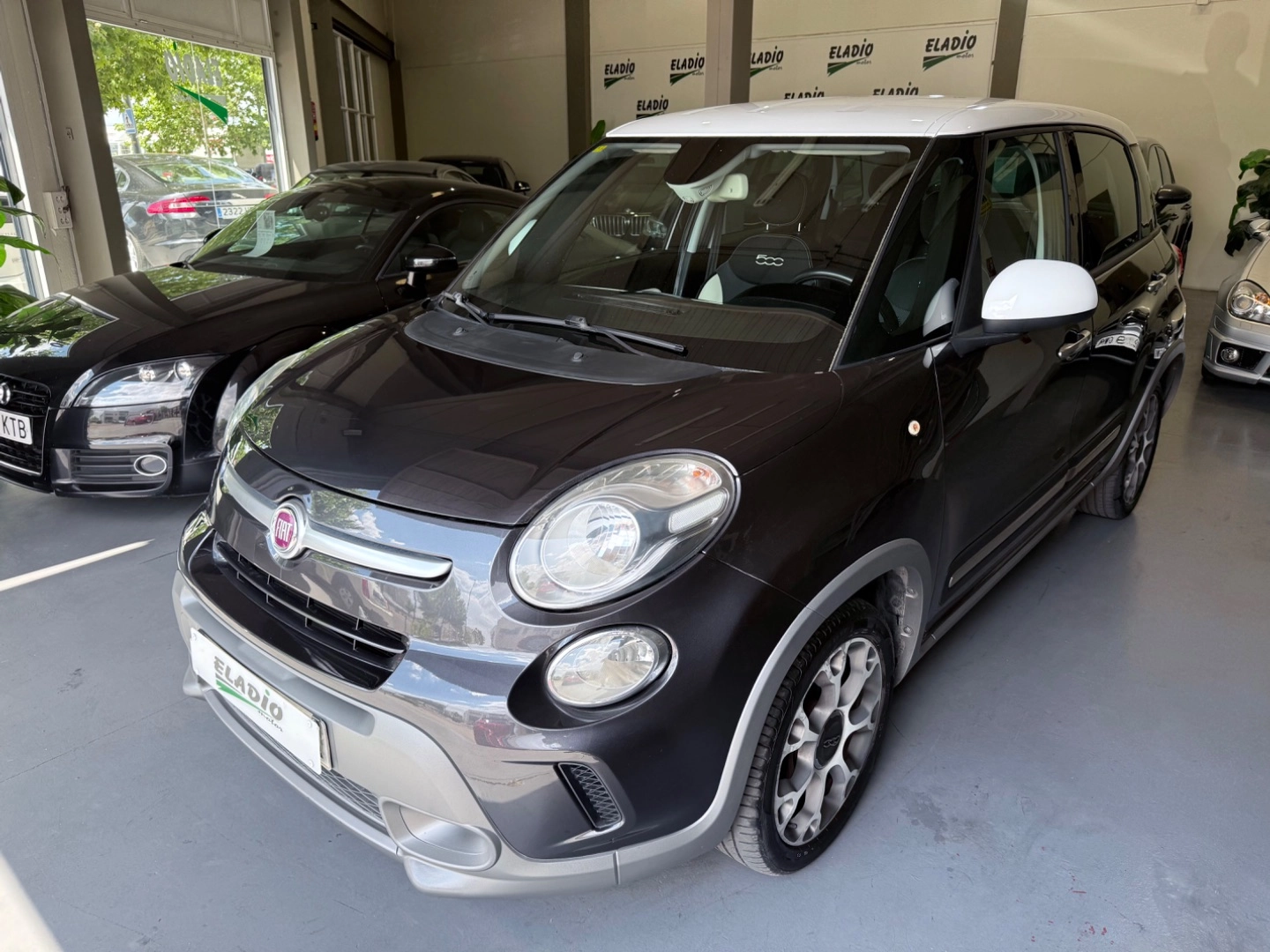 FIAT 500L 1.3 16v Multijet II 85 CV SS Trekking 2014 Diésel Gris / Plata - Vista principal