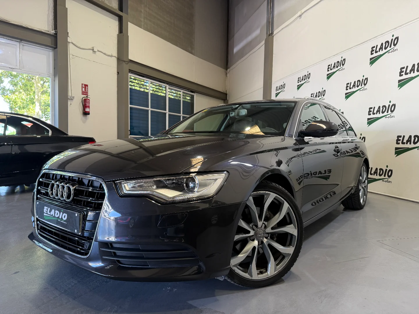 AUDI A6 Avant 3.0 TDI 204cv quattro S tronic 2012 Diésel Gris / Plata - Vista principal