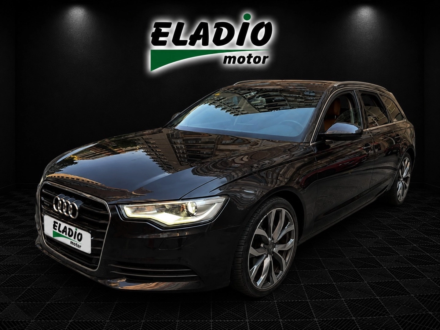 AUDI A6 Avant 3.0 TDI 204cv quattro S tronic 2012 Diésel Gris / Plata - Vista principal