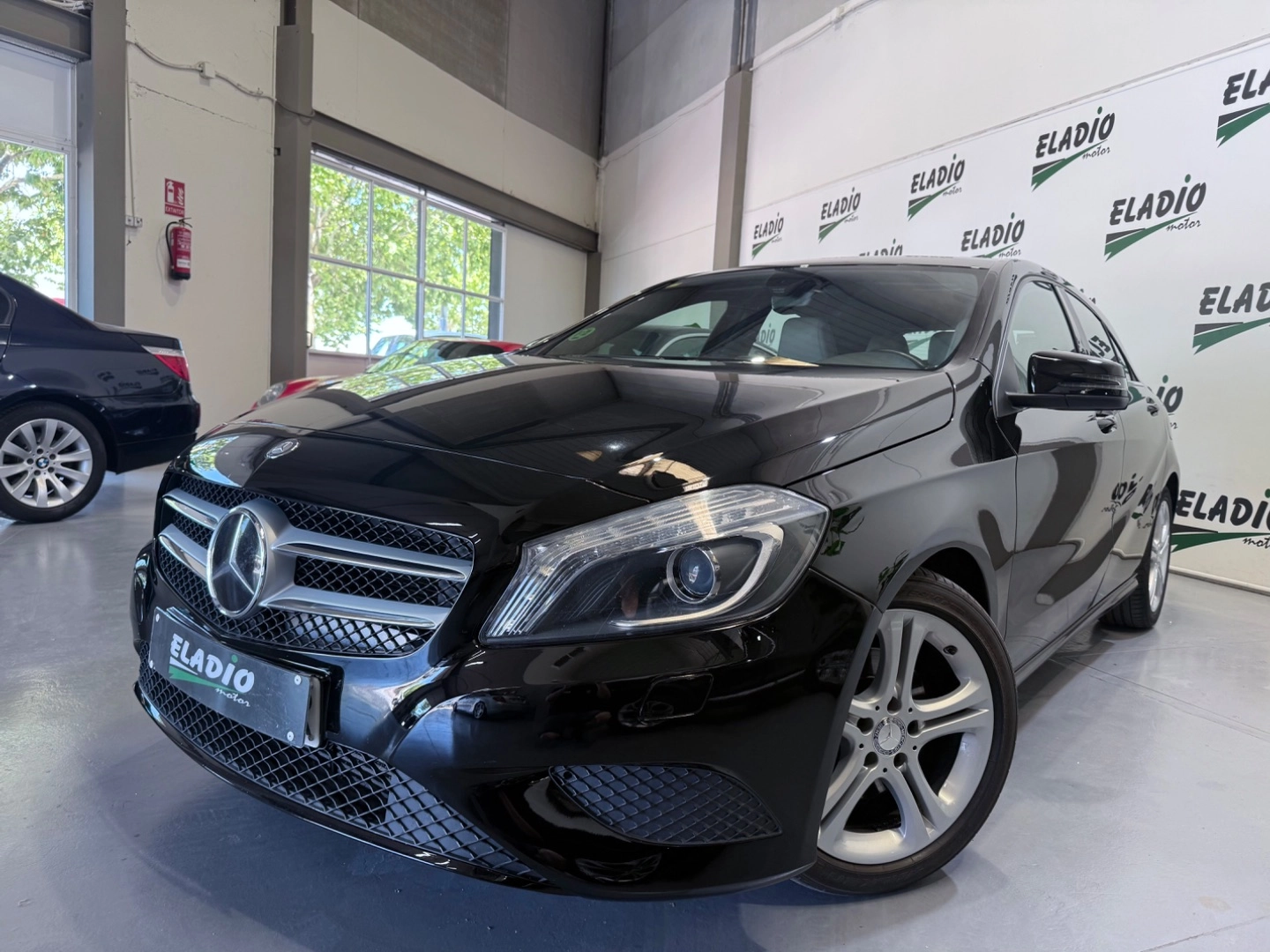 MERCEDES-BENZ Clase A A 200 CDI Urban 2015 Diésel Negro - Vista principal