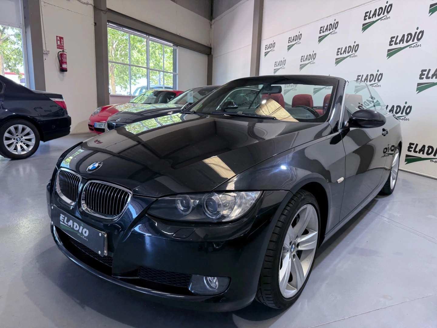 BMW Serie 3 330i 2008 Gasolina Negro - Vista principal