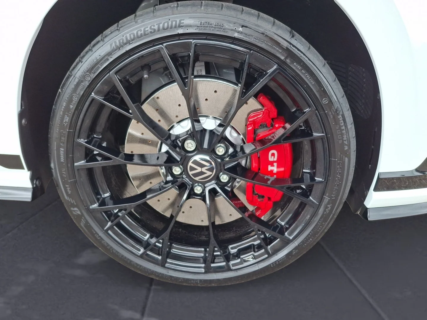 VOLKSWAGEN GOLF GTI ClubSport 2026 Diésel Blanco - Motor