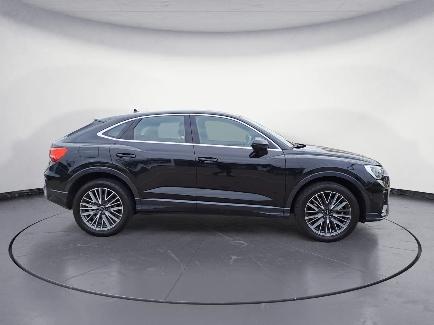 AUDI Q3 Sportback 45 TFSIe S-tronic 2022 Híbrido Negro - Motor