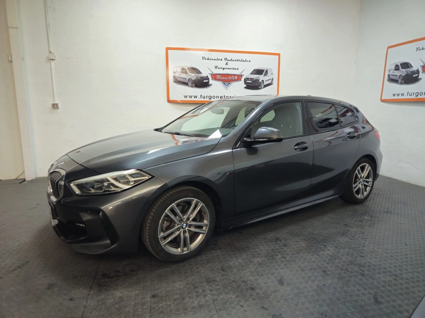 BMW Serie 1 116d 2019 Diésel Gris / Plata - Vista principal