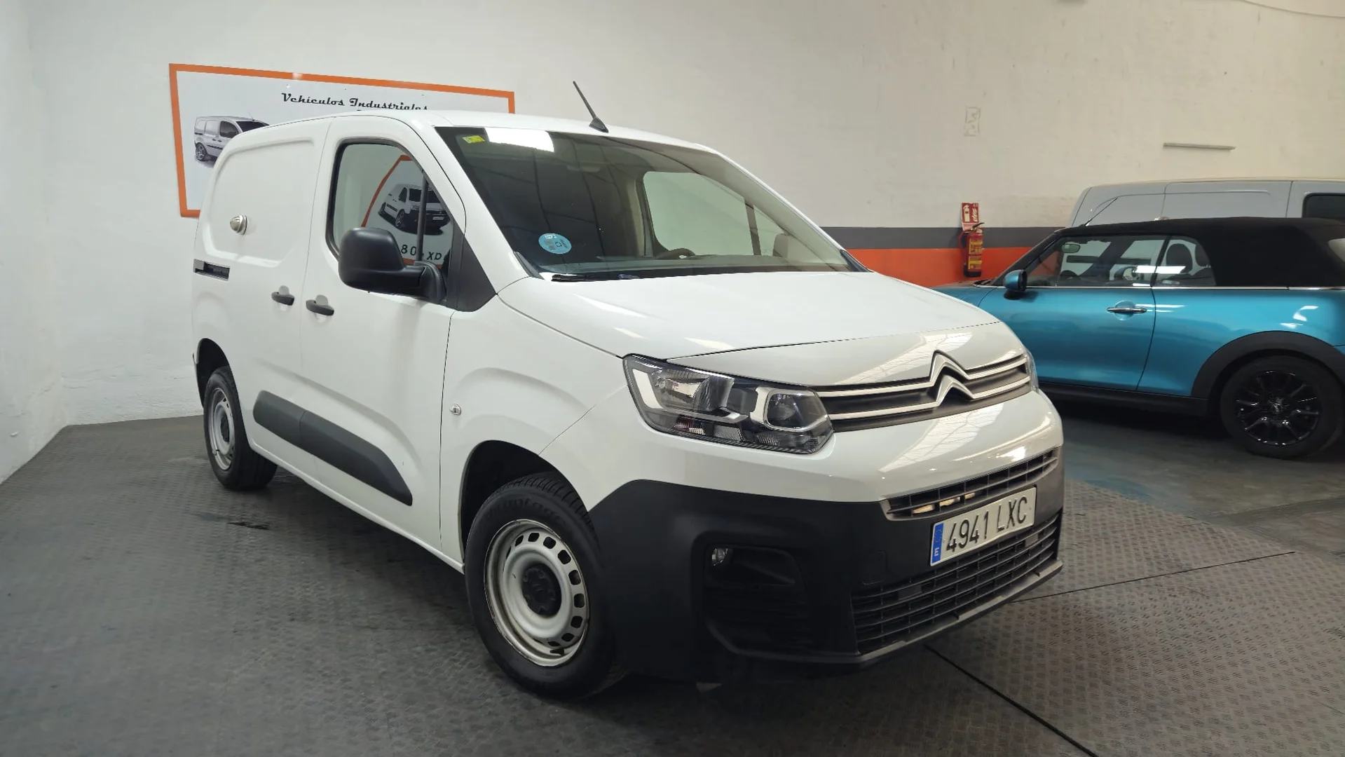 Citroën Berlingo Talla M BlueHDi 100 CONTROL 2022 Diésel Blanco - Vista principal