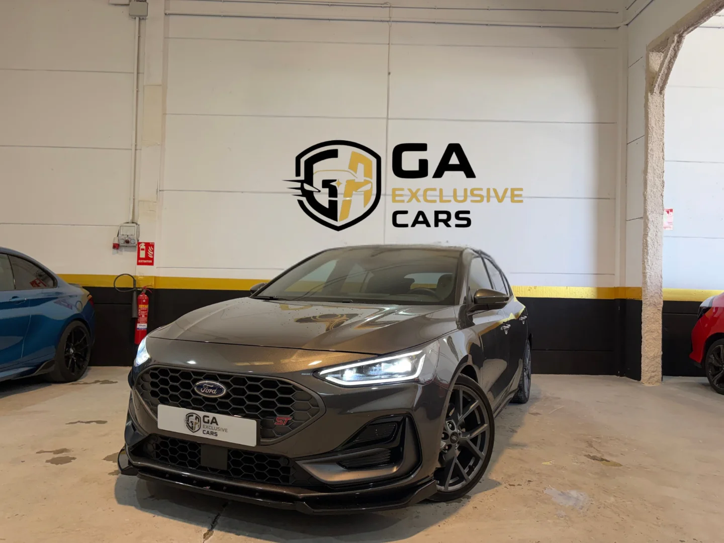 Ford Focus 2.3 Ecoboost 206kW ST 2023 Gasolina Gris / Plata - Vista principal