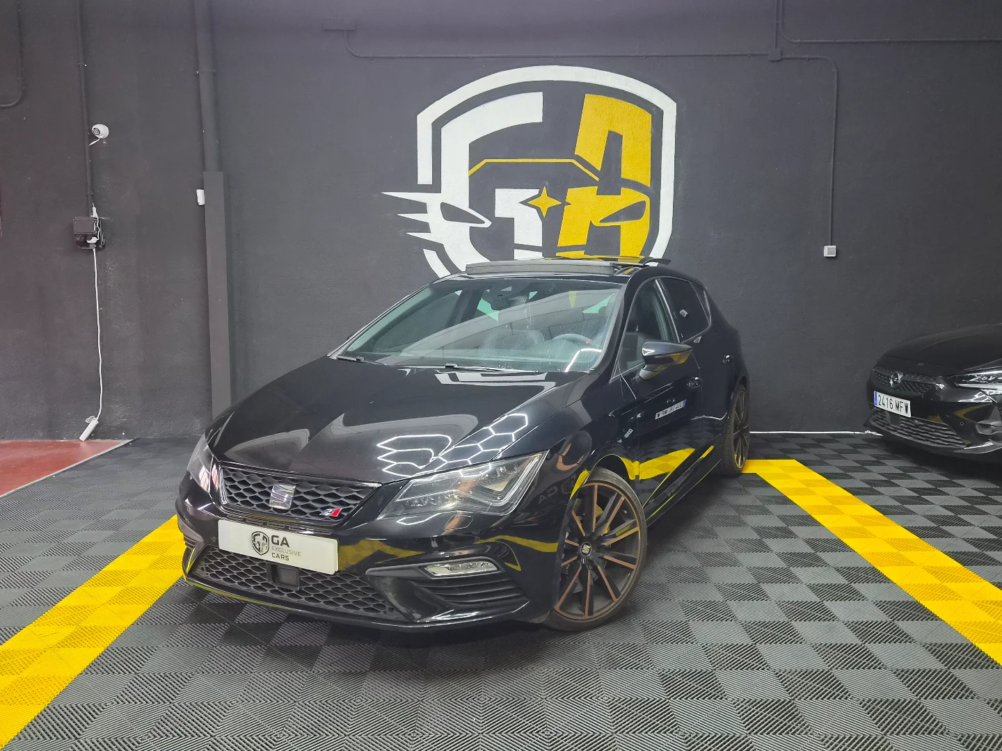 SEAT León 2.0 TSI 221kW (300CV) DSG-6 St&Sp CUPRA 2017 Gasolina Negro - Vista principal