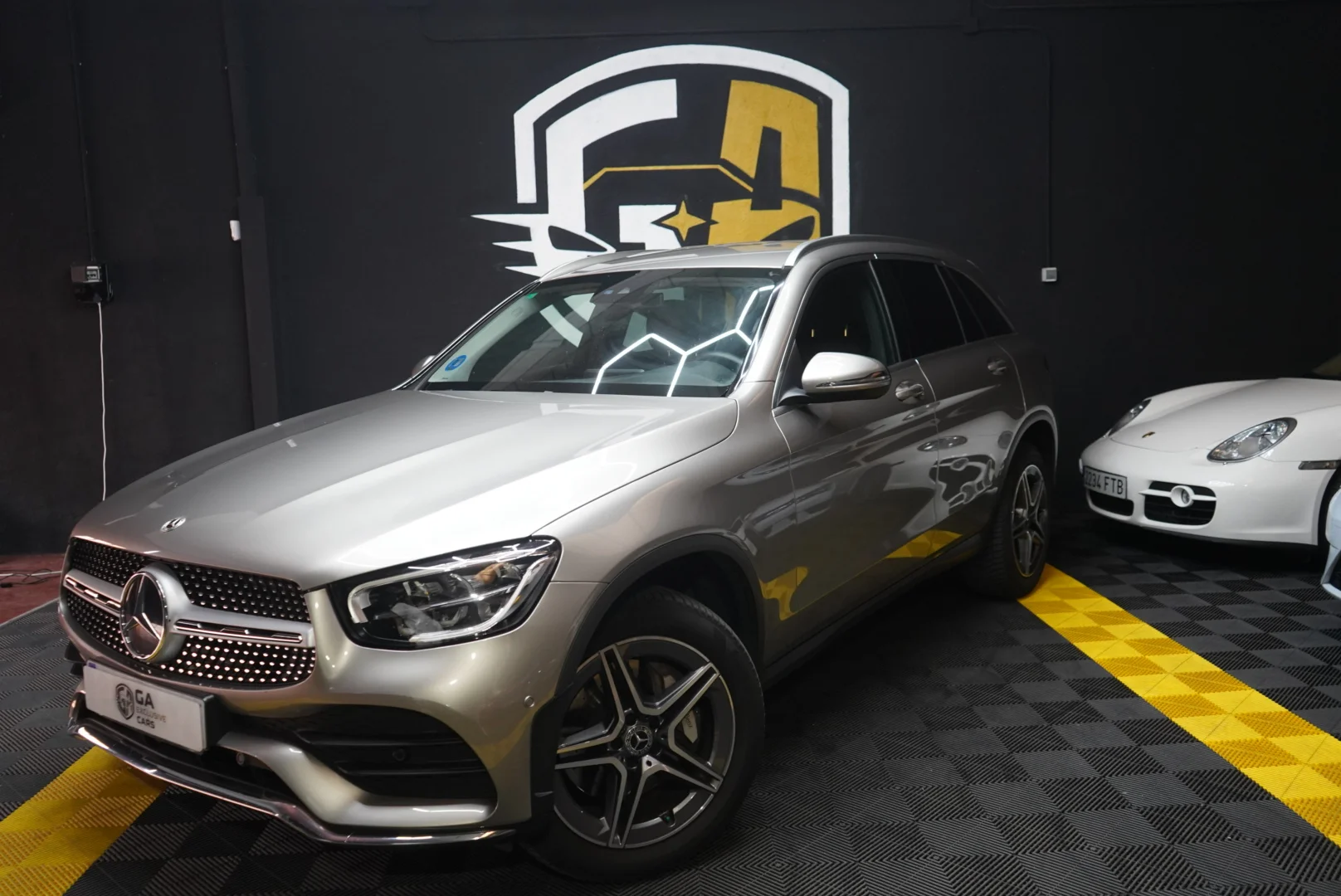 Mercedes-Benz Clase GLC GLC 300 de 4MATIC 2022 Híbrido enchufable Marrón - Vista principal