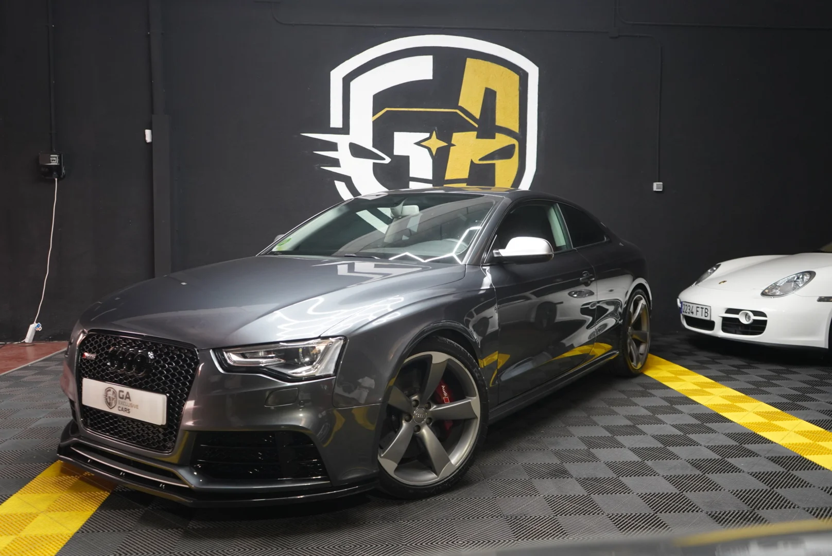 Audi A5 RS 5 4.2 FSI 450cv quattro S tronic 2013 Gasolina Gris / Plata - Vista principal