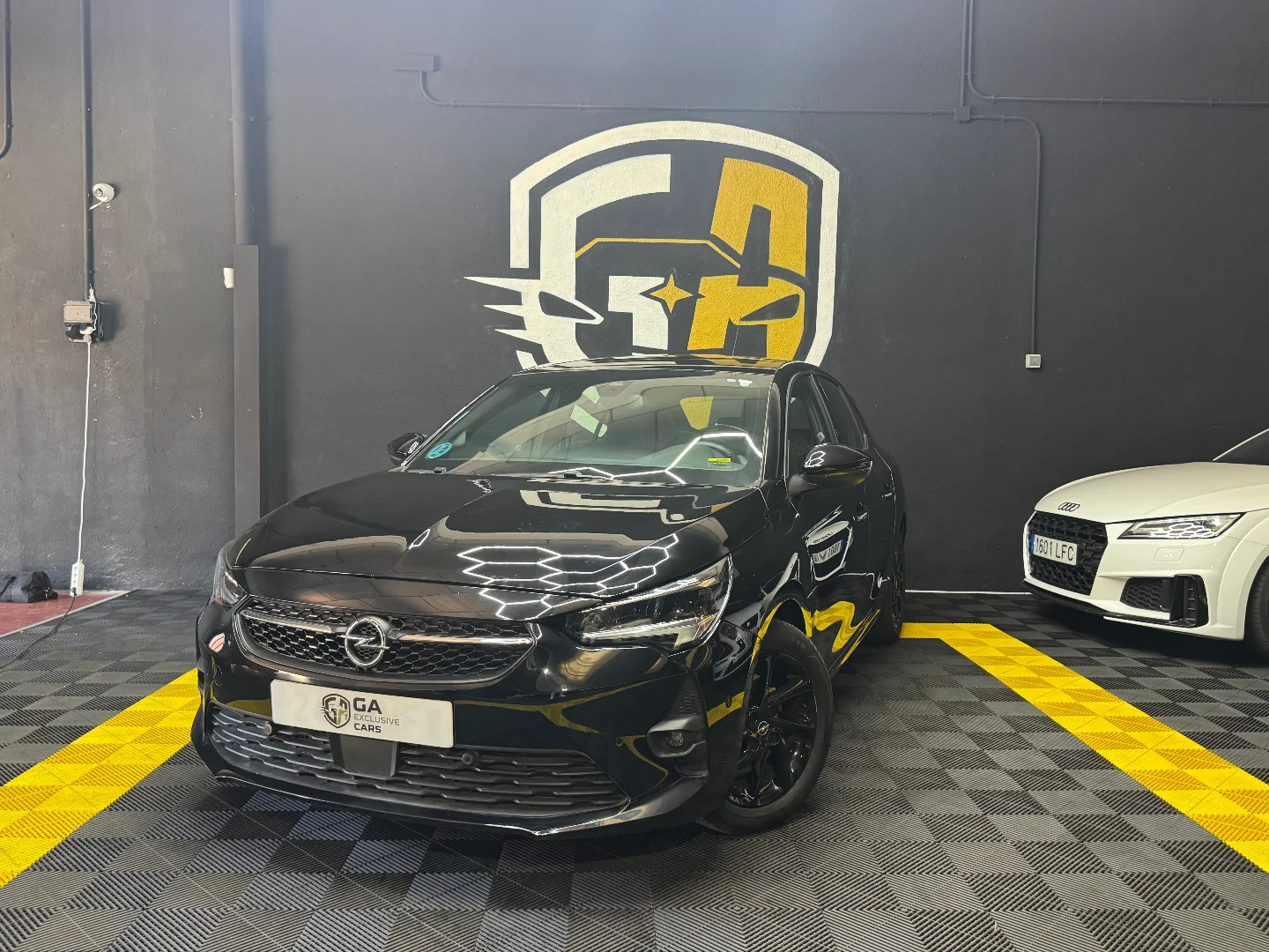 Opel Corsa 1.2T XHL 74kW (100CV) GS-Line 2023 Gasolina Negro - Vista principal