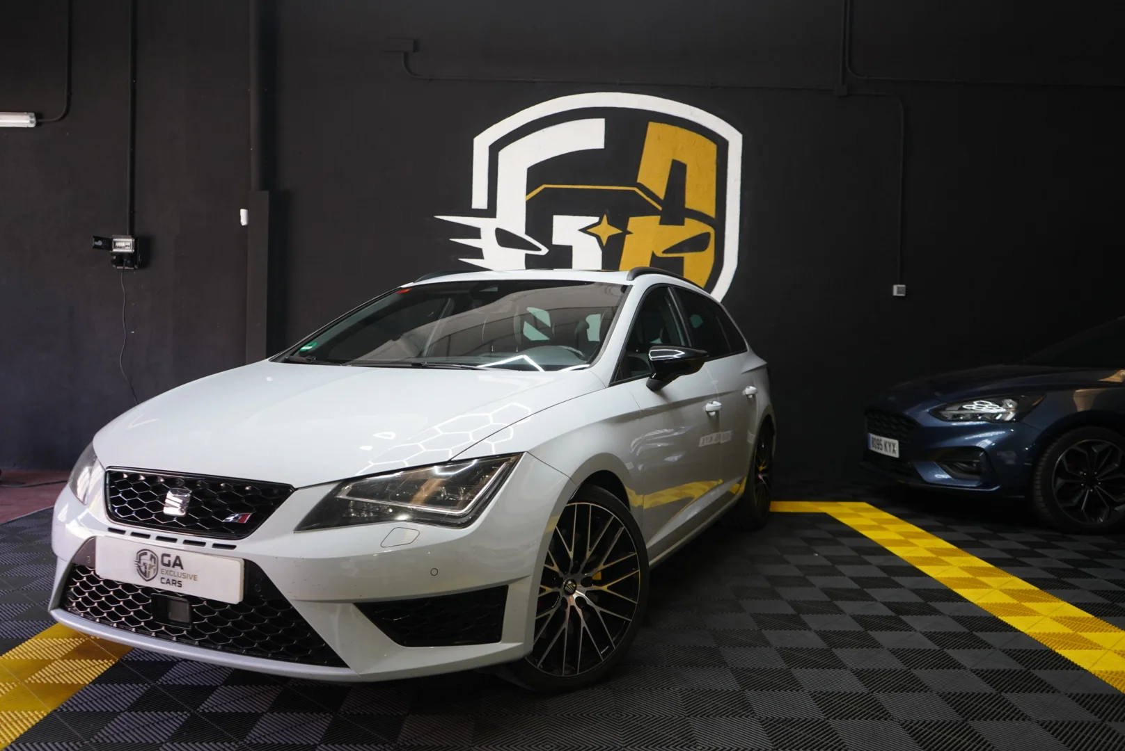 SEAT Nuevo León ST 2.0 TSI 290cv DSG-6 St&Sp CUPRA 2016 Gasolina Blanco - Vista principal