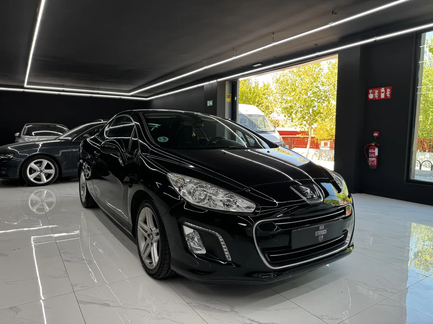 PEUGEOT 308 CC Allure 1.6 THP 156 2011 Gasolina Negro - Vista principal