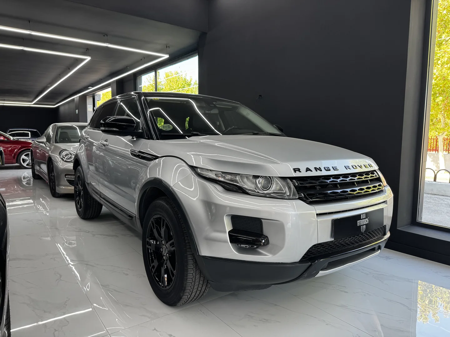 Land Rover Range Rover Evoque 2.2L TD4 150CV 4x4 Pure Auto. 2012 Diésel Gris / Plata - Vista principal