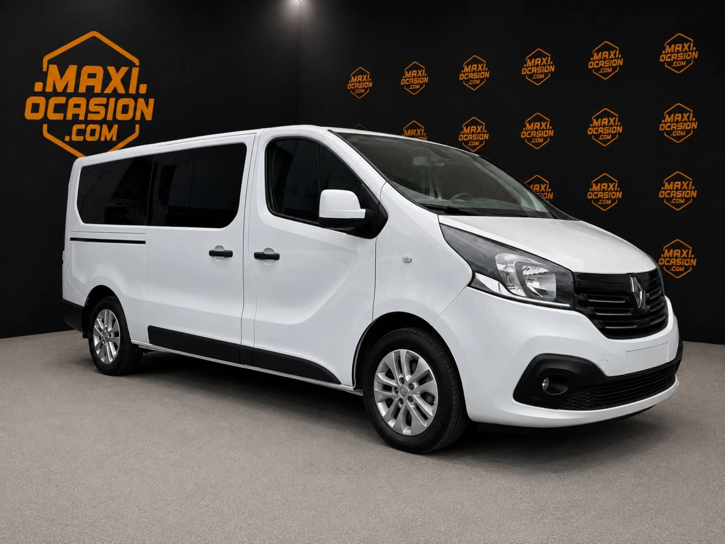 RENAULT Trafic Passenger Energy dCi 92 kW125 CV TT E6 2018 Diésel Blanco - Vista principal