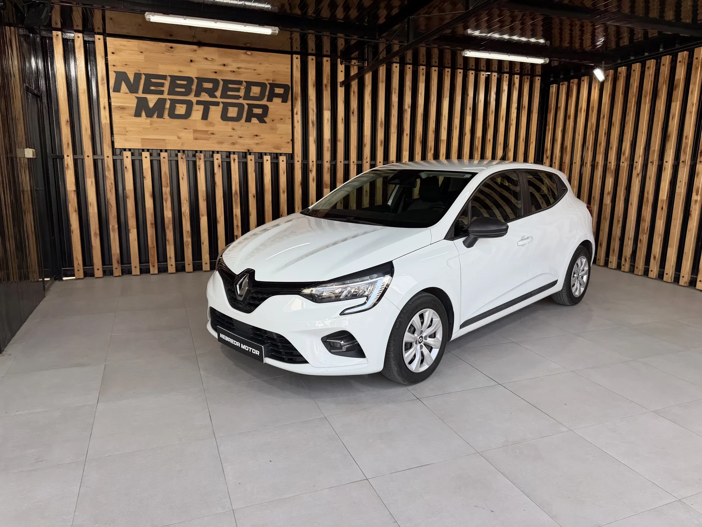 Renault Clio Intens Blue dCi 74kW (100CV) 2021 Diésel Blanco - Vista principal