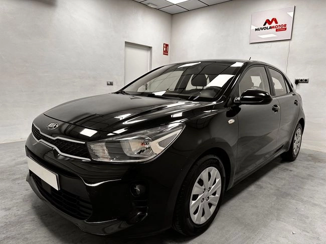 KIA Rio 1.2 CVVT 62kW 84CV Concept 2017 Gasolina Negro - Vista principal