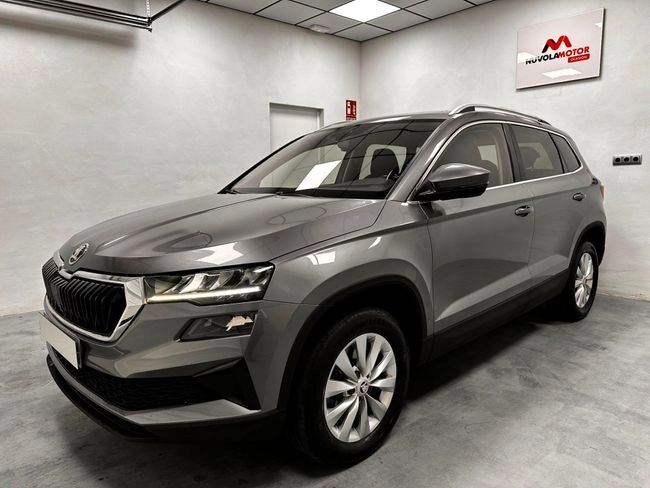 SKODA Karoq 2.0 TDI 85kW 115CV Ambition 2022 Diésel Gris / Plata - Vista principal